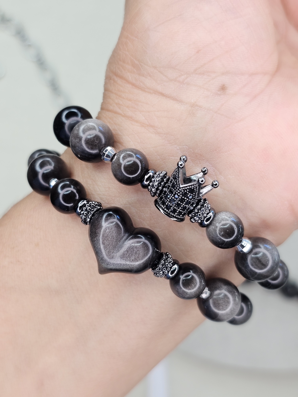 NEW Silver Sheen OBSIDIAN BEADS & Black Heart with A Crown Stretch Bracelet
